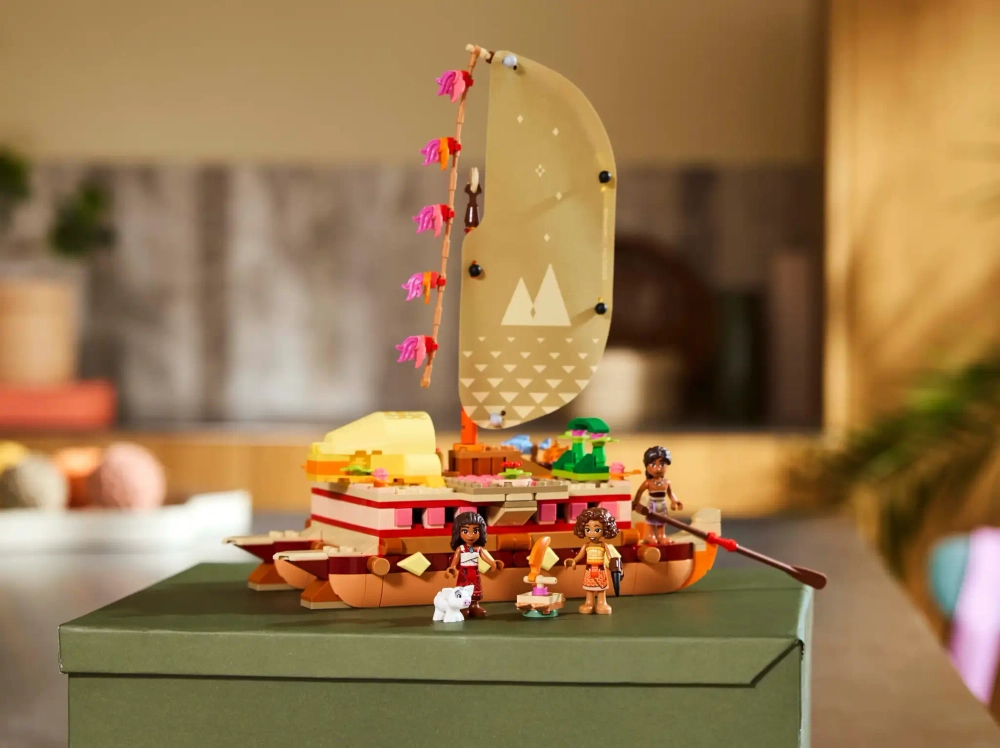 Конструктор LEGO Disney 43270 Каноэ с приключениями Моаны