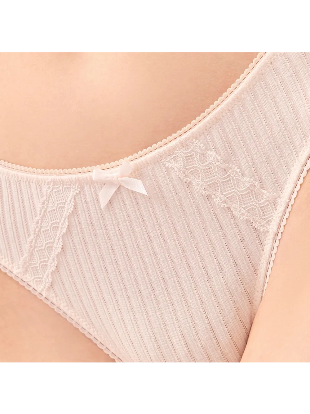 Трусы женские