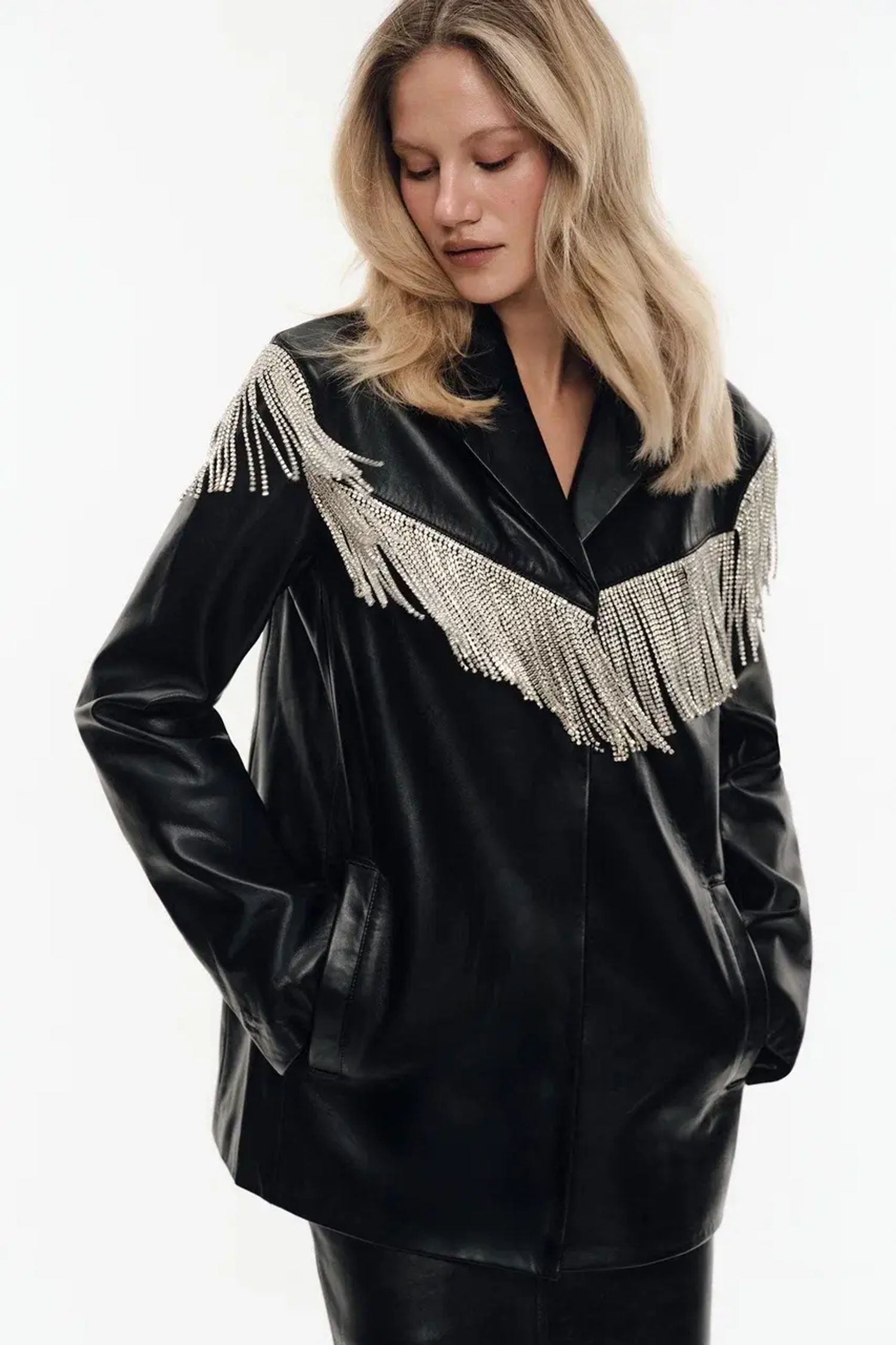 Жакет кожаный с бахромой ((Дерзкий настрой)), черный