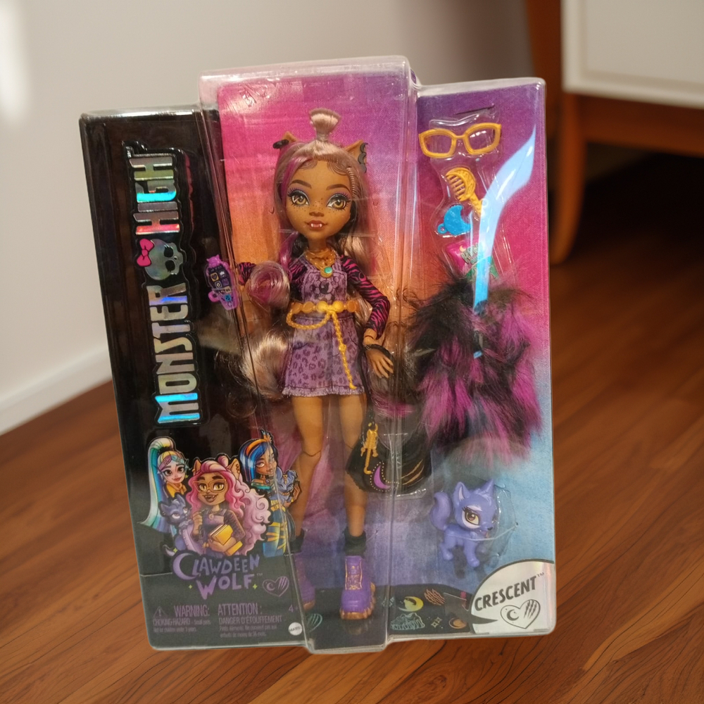 Кукла Monster High «Clawdeen Wolf с питомцем» HHK52 — креативная модель