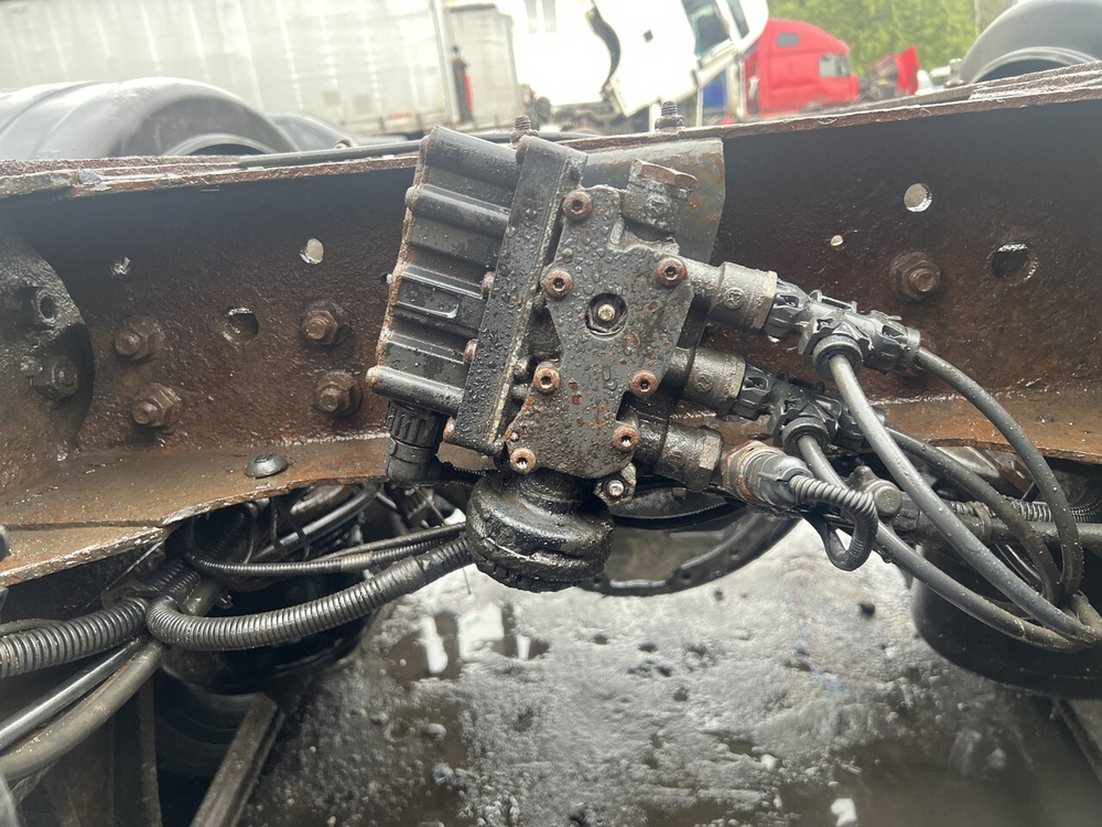 Кран уровня пола главный