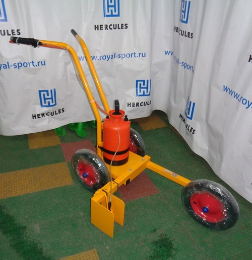 Машинка для разметки поля с ручной помпой