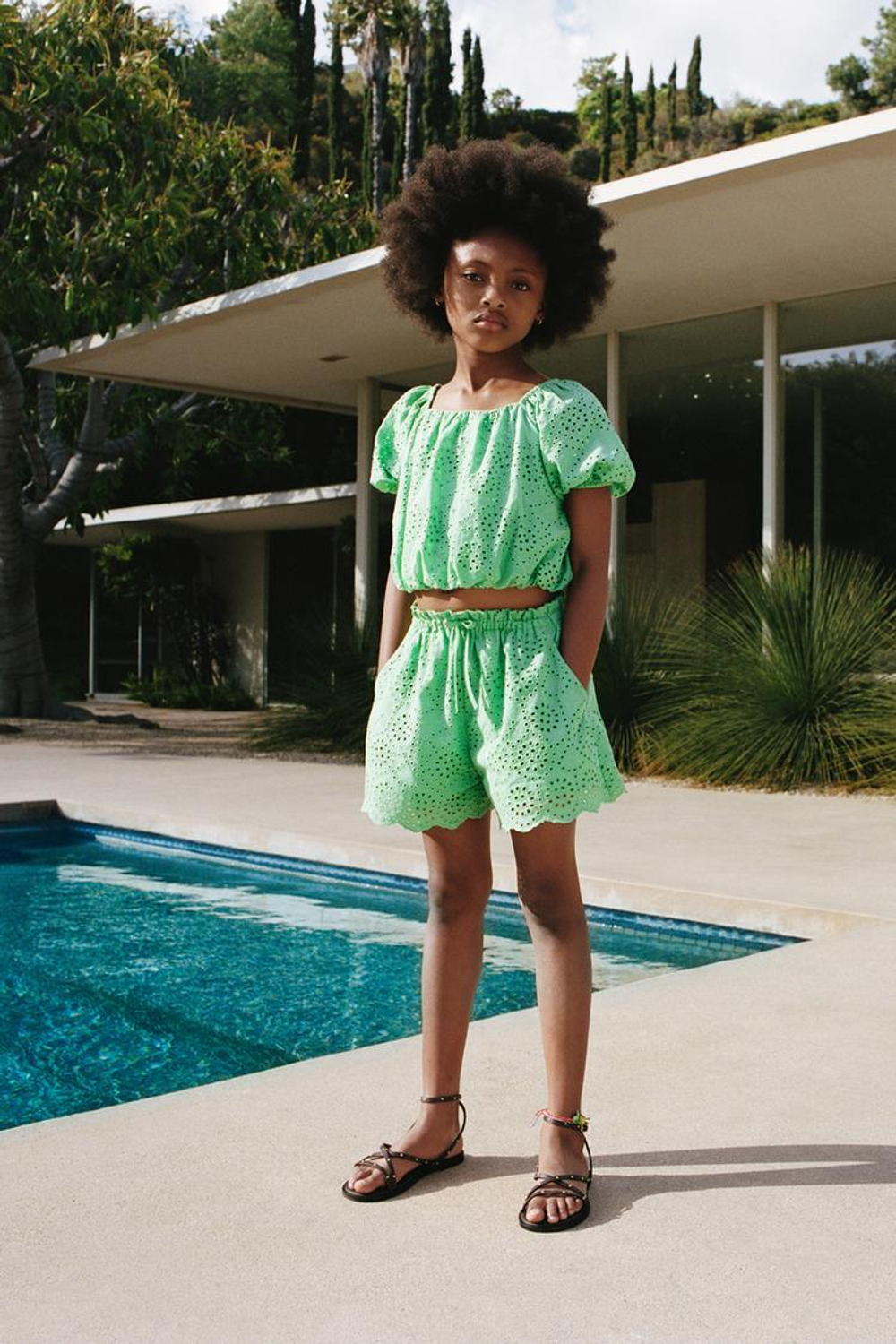 ZARA ШОРТЫ С ВЫШИВКОЙ «ШИФФЛИ», ЗЕЛЕНЫЙ