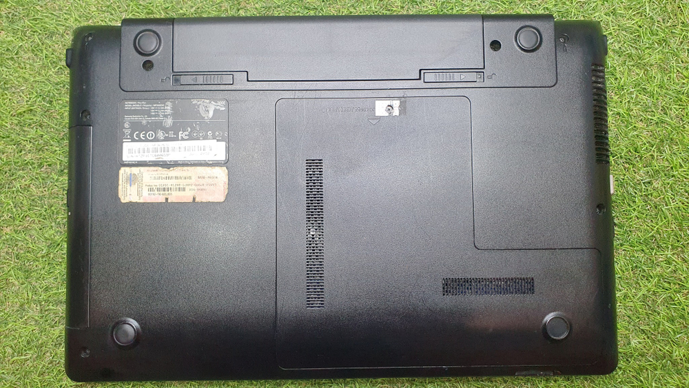 Ноутбук Samsung i3/4Gb