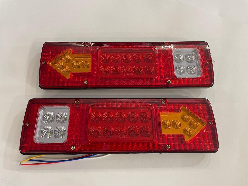 12V / Cветодиодный стоп-сигнал 12 В (для прицепа) / поворотники / габариты / задний LED фонарь (2 шт. комплект) длина 30*высота9