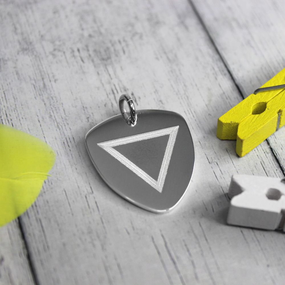Серебряный кулон подвеска медиатор с гравировкой на заказ