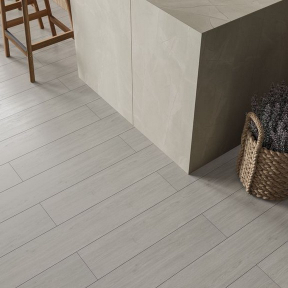 Ламинат Eversense Classic 8/34 Aqua Plus EL1049 Дуб Виктория белый