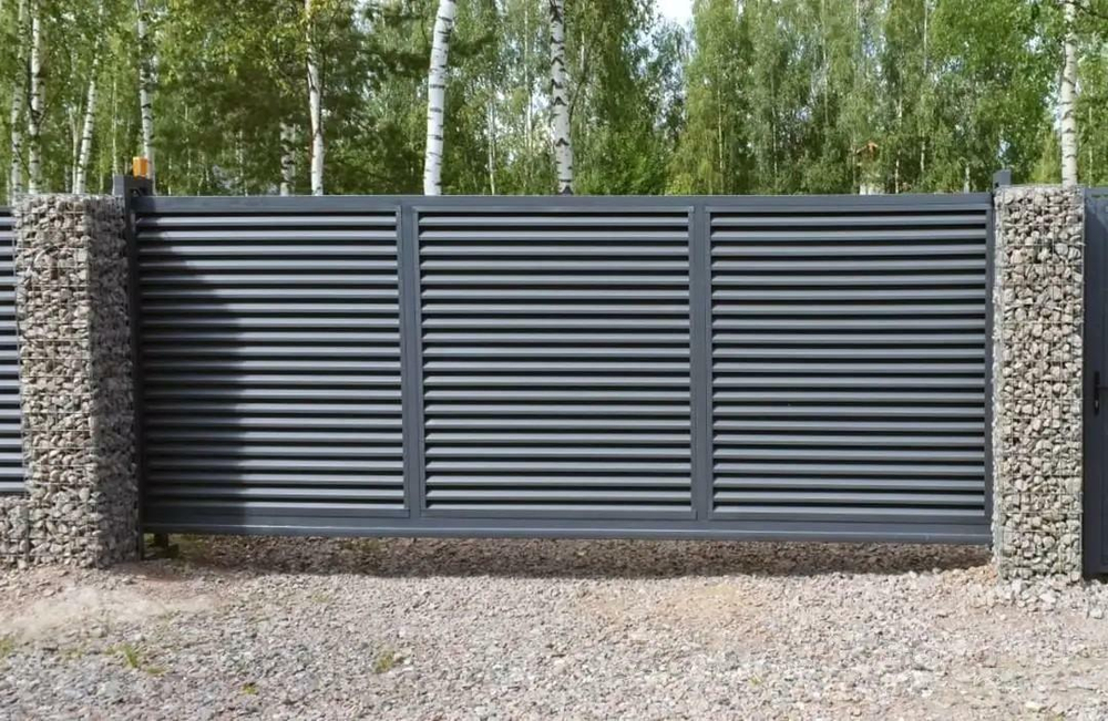Металлический забор жалюзи