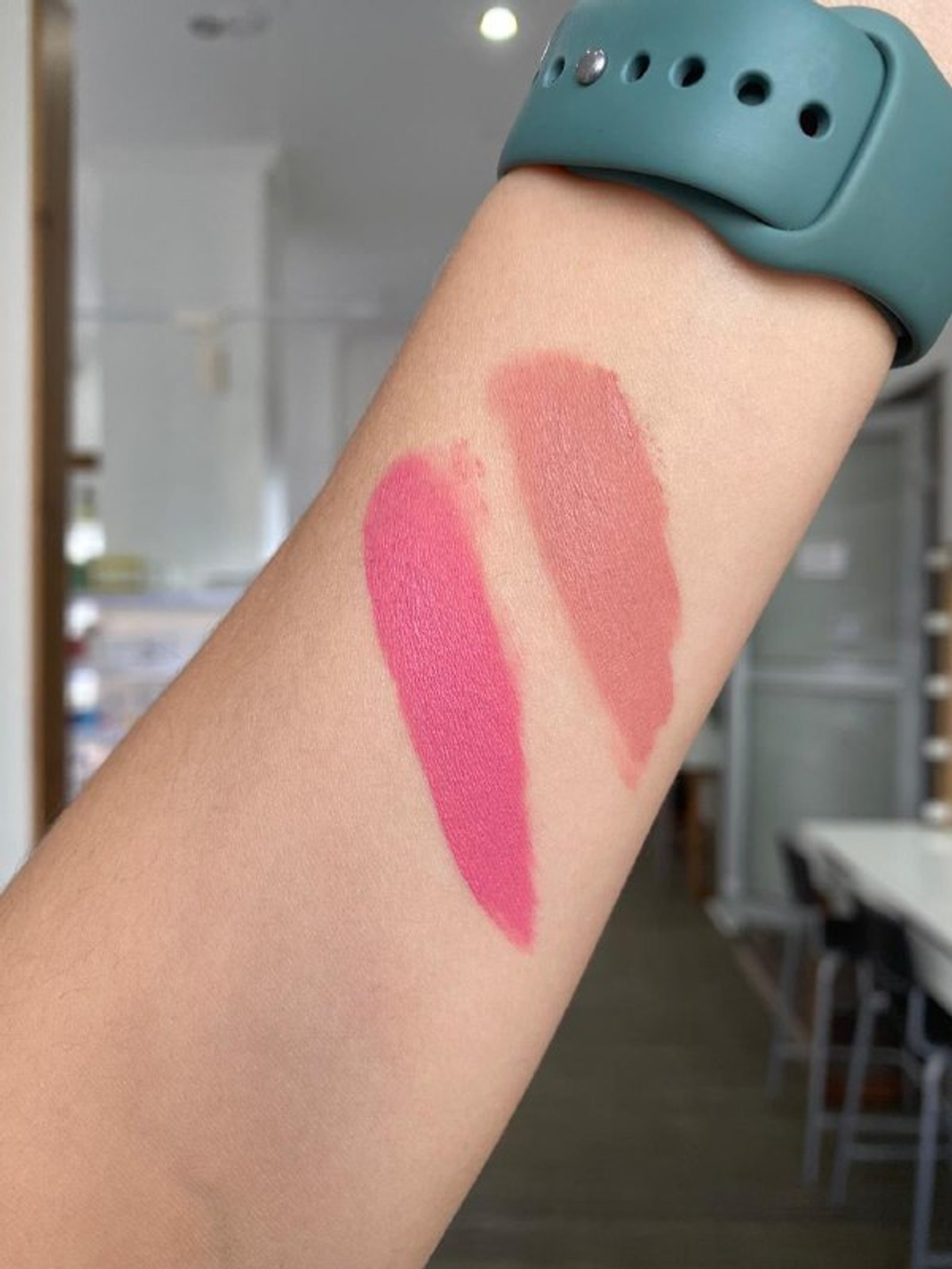 Помада жидкая матовая KIKO Milano Instant Colour Matte Liquid Lip Colour 01