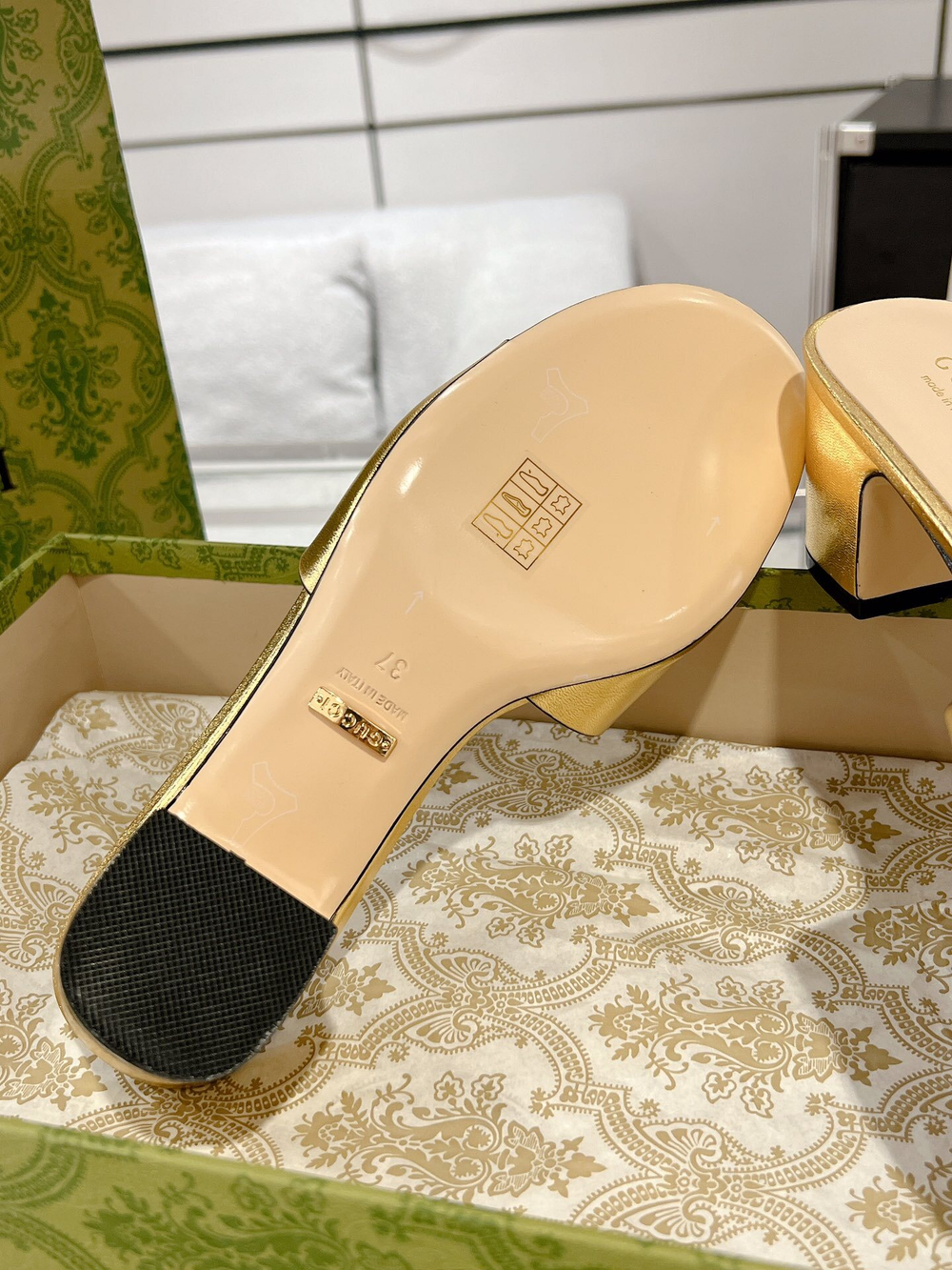 Gucci Slide Sandal (6 colors)