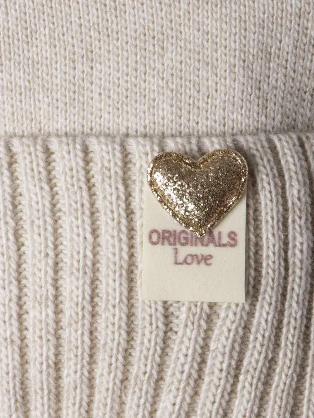 Шапка для девочки на осень