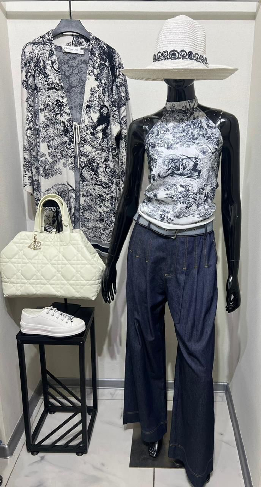 Топ Dior