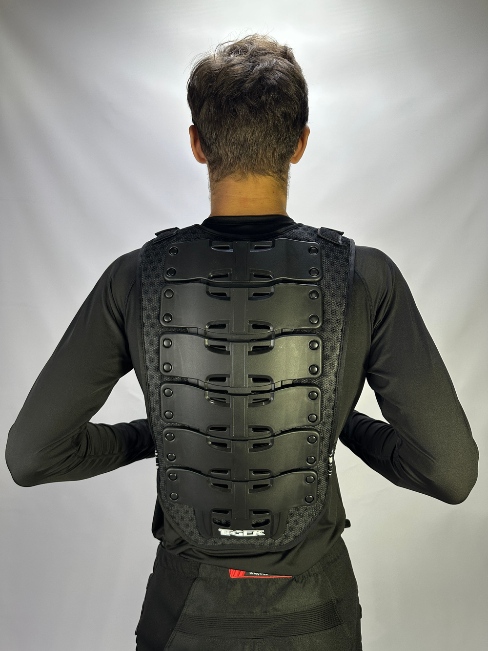 Защитный панцирь TIGER TR-H1