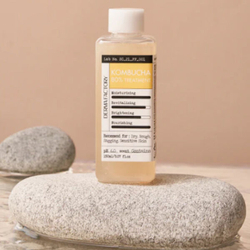 Питательная тонер-эссенция с 80% чаем комбуча Derma Factory Kombucha 80% Treatment, 150мл
