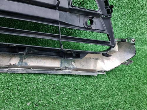 Решетка переднего бампера Lexus RX 4 (2015-2019)