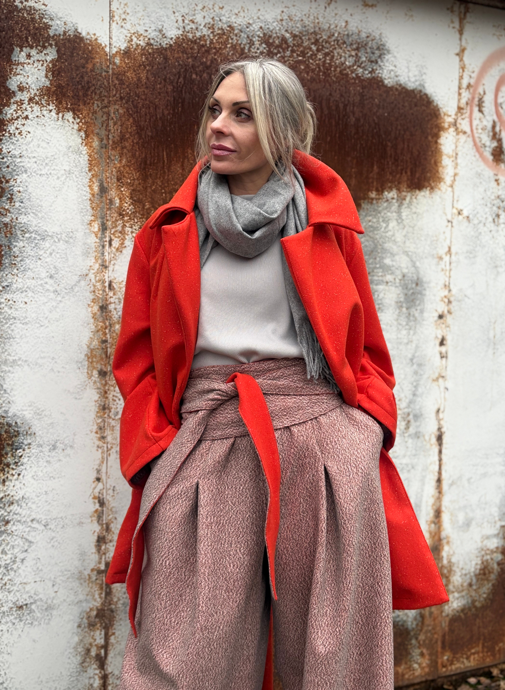 Пальто / оранжевая Вселенная