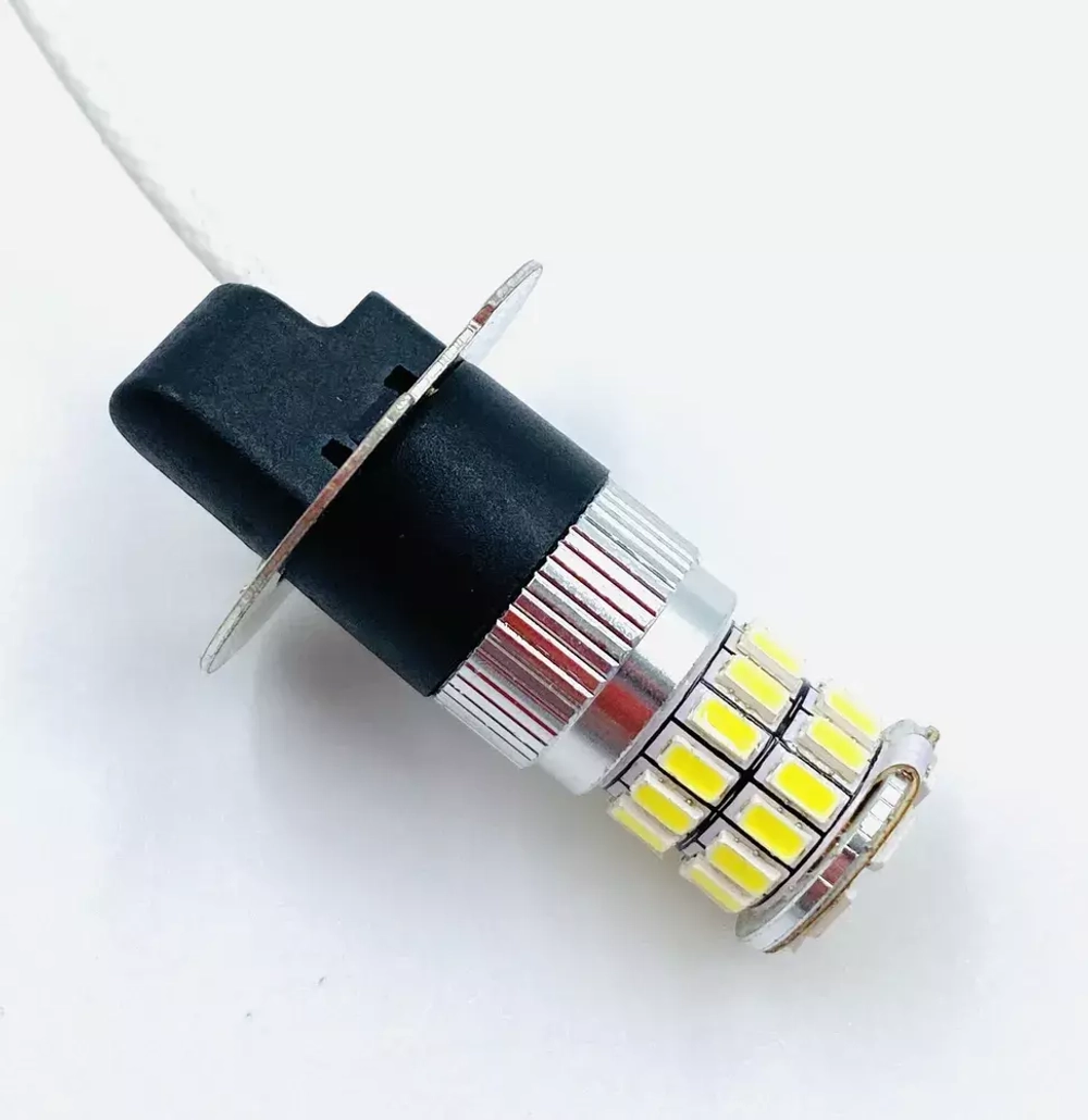 Лампа с проводком H3 36 SMD 12-30V Яркая, холодный белый свет