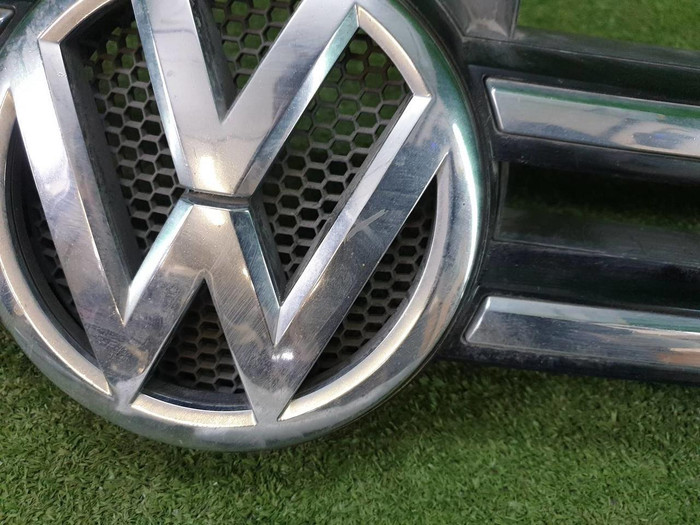 Решетка радиатора VW Touareg 2 NF (2010-2014)