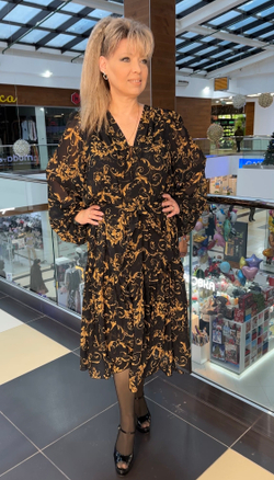 Нарядное двойное платье с поясом и шифоновыми рукавами