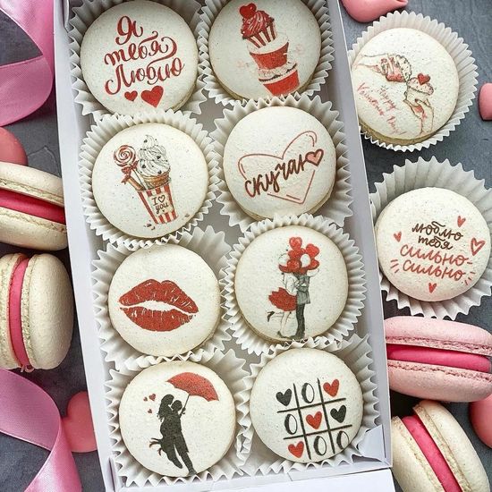 Набор макаронс с фотопечатью и логотипом на 14 февраля - с сердцами и влюбленными/ 8 шт набор