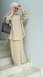 Льняной костюм с юбкой