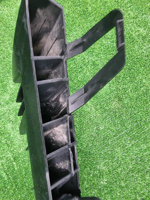 Абсорбер переднего бампера BMW 7er G70 (2022-н.в.)