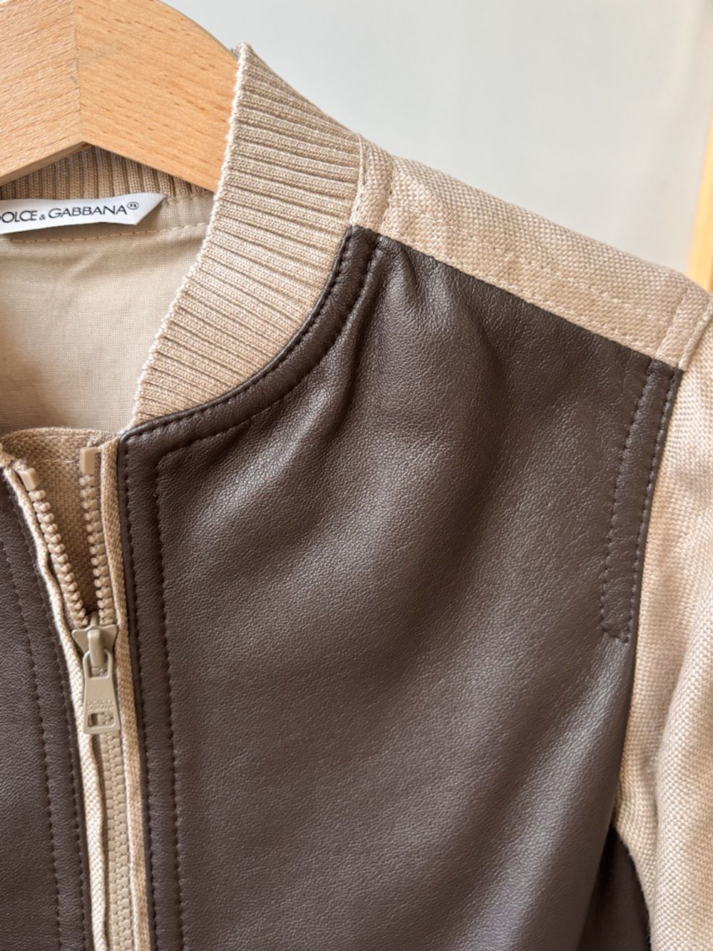 Новая куртка бомбер Dolce & Gabbana, 110