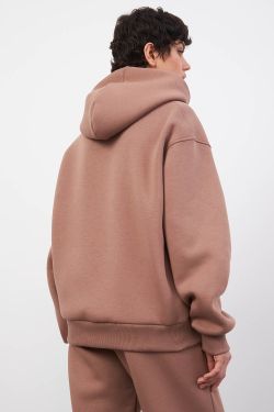 Утепленное худи свободного кроя цвета молочный шоколад