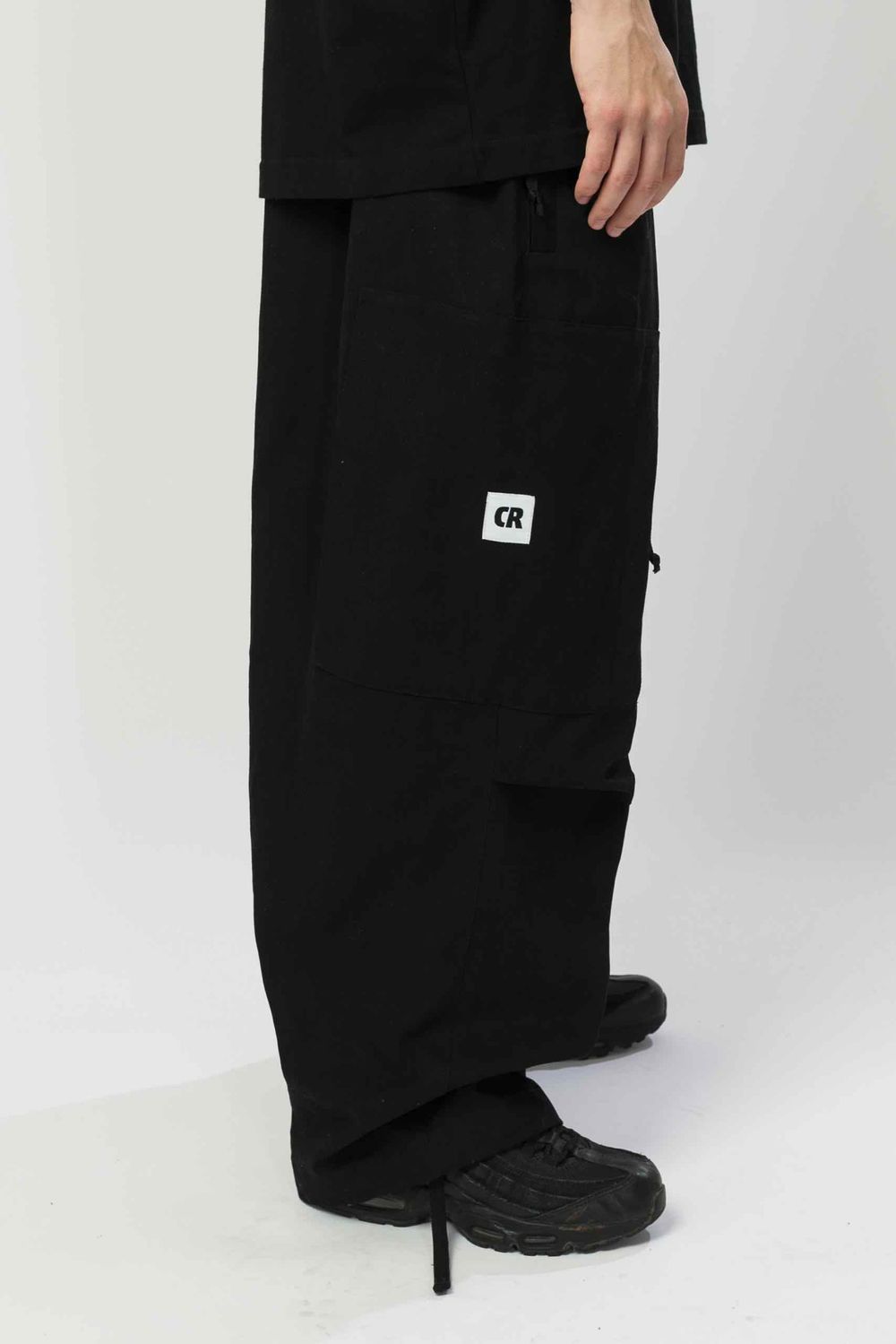 Штаны Codered Quadro Cargo Superwide черные