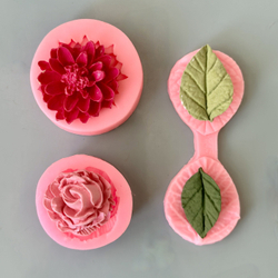 Молды силиконовые в наборе 3 шт "Коллекция 3. Хризантема, дикая роза и листик " разноцветные / Формы для цветов из мыла, воска, эпоксидной смолы и гипса