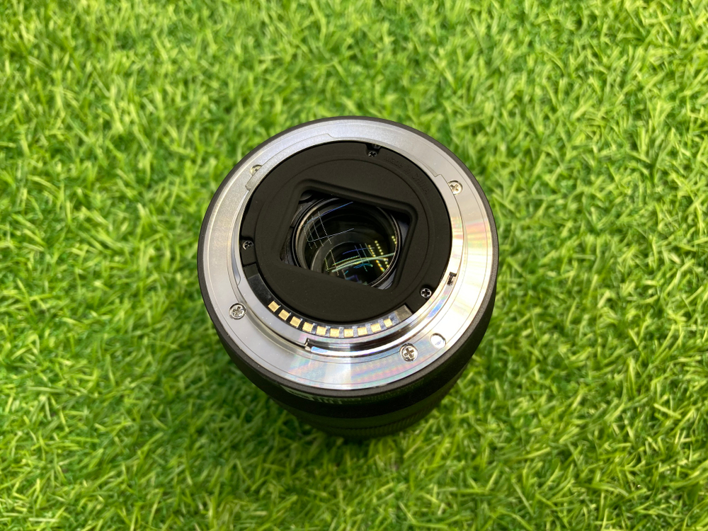 Sony E 18-135mm F3.5-5.6 OSS Покупка/Продажа