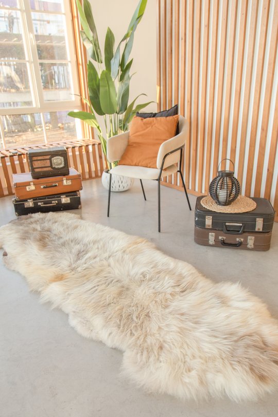 Ковер из натуральной овчины двух шкур