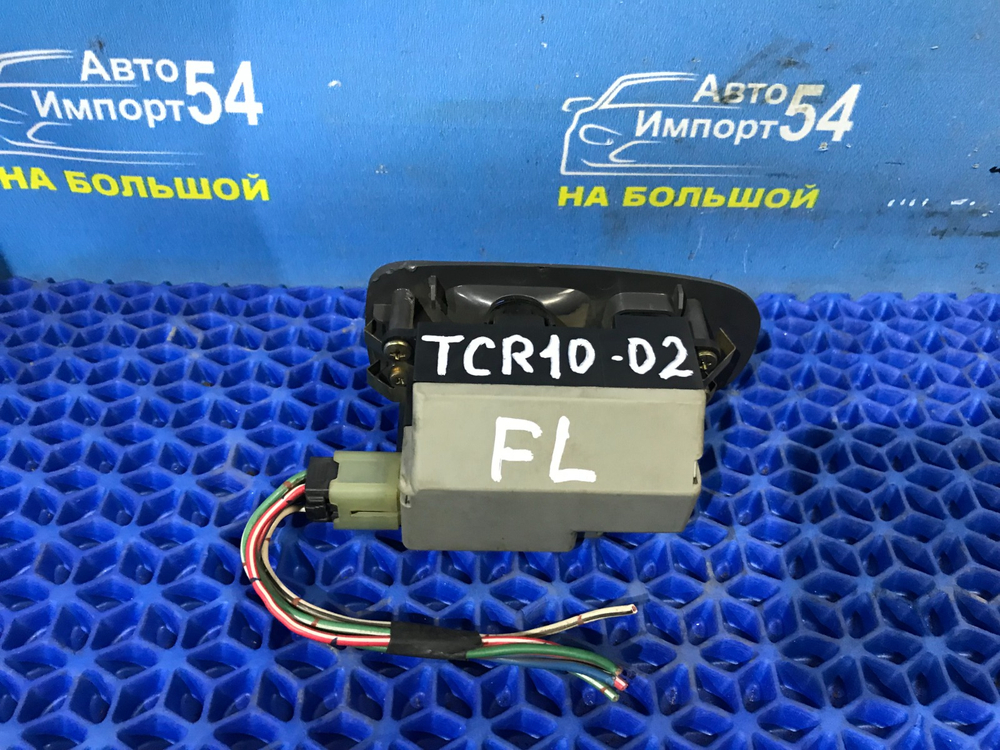 Блок управления стеклоподъемниками TOYOTA ESTIMA 1999