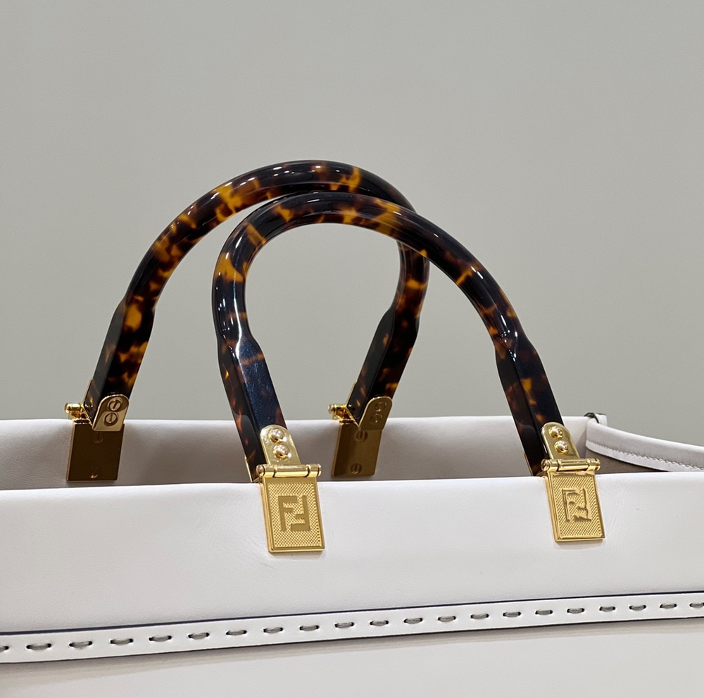 Fendi Sunshine Medium 35 cm