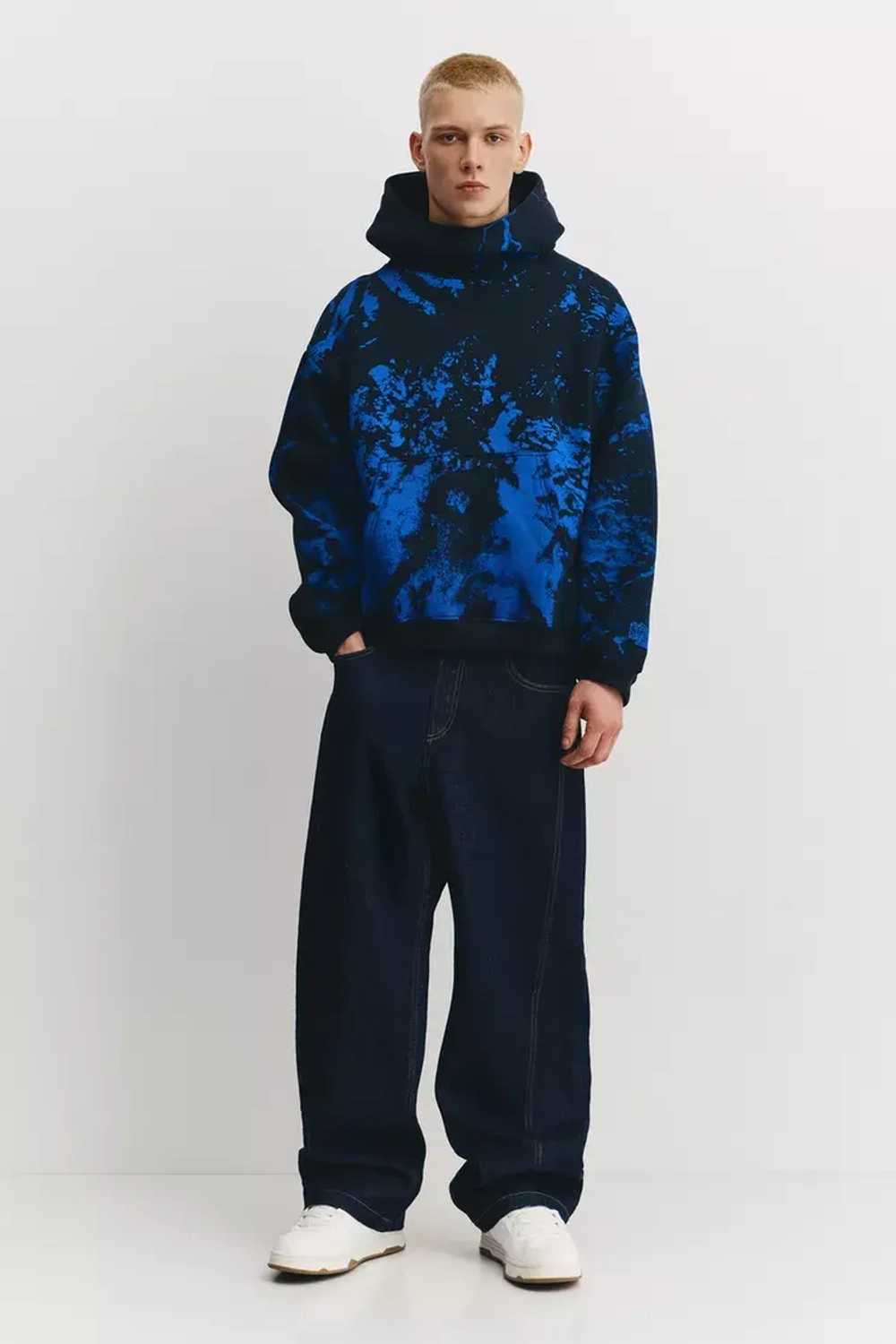 PULL&BEAR Толстовка с капюшоном в стиле tie-dye "Stranger Things", антрацитово-серый