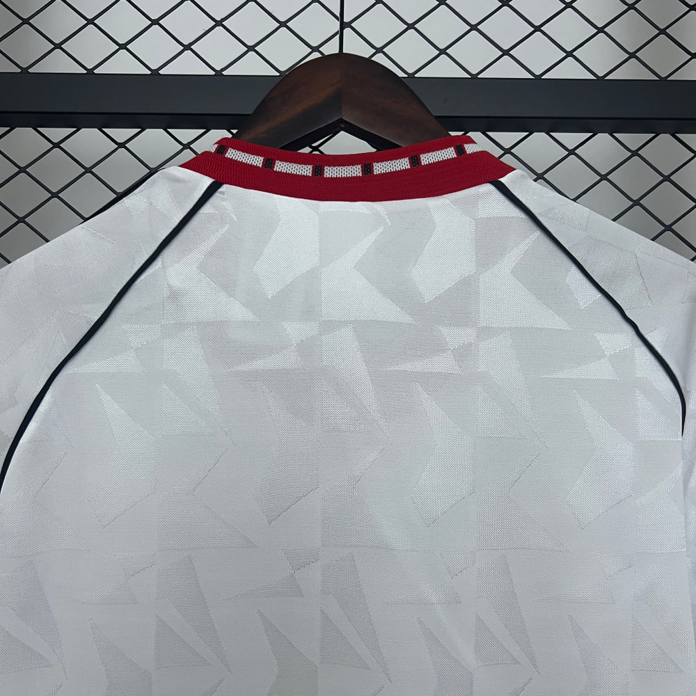 Заказать в Москве выездную ретро-форму «Манчестер Юнайтед» 1991