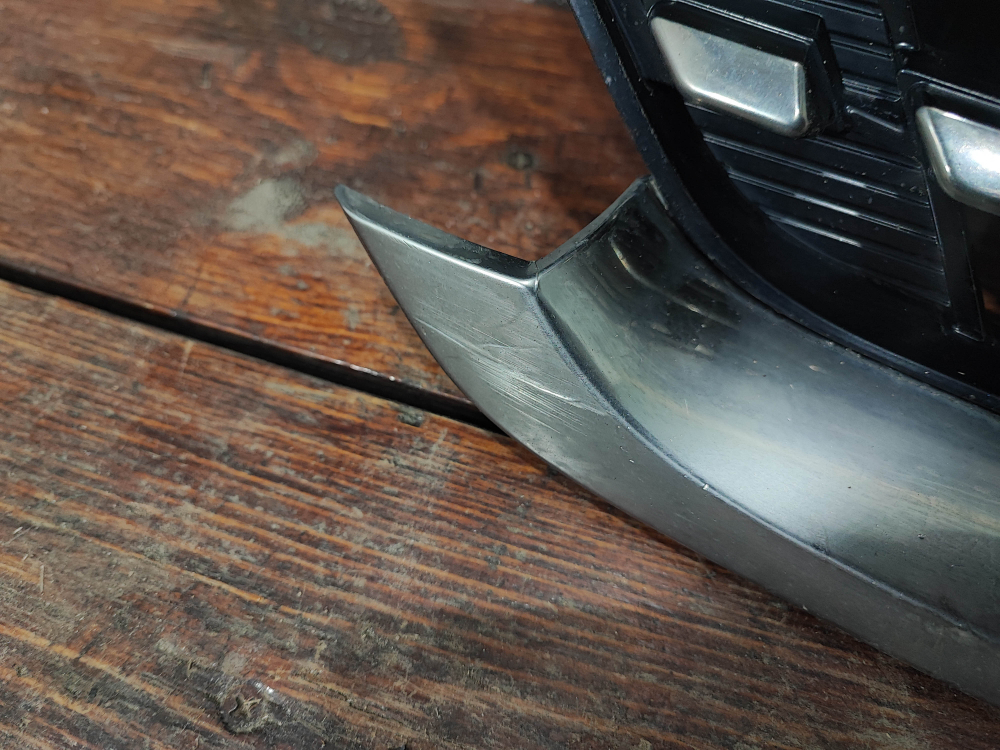 Решетка радиатора Kia Carnival 4 (KA4) 20-нв Б/У Оригинал 86350R0130