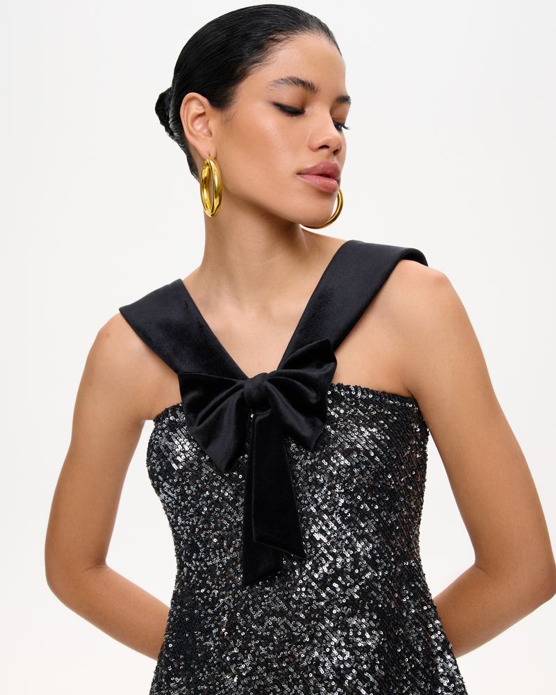 Топ из пайеток и бархата с бантом