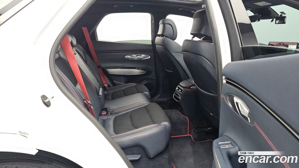 Genesis GV70 2.5T Бензин 2WD (03.2021)