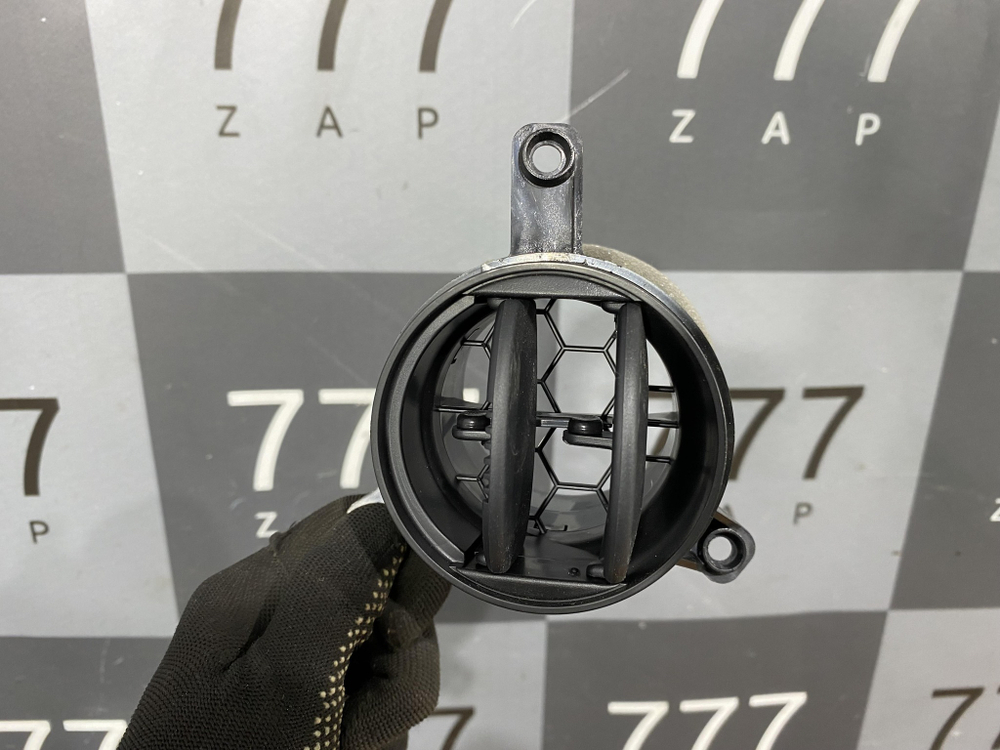 Дефлектор панели приборов Mazda 2 (DE) 07-14 Новое Оригинал D65164930B02