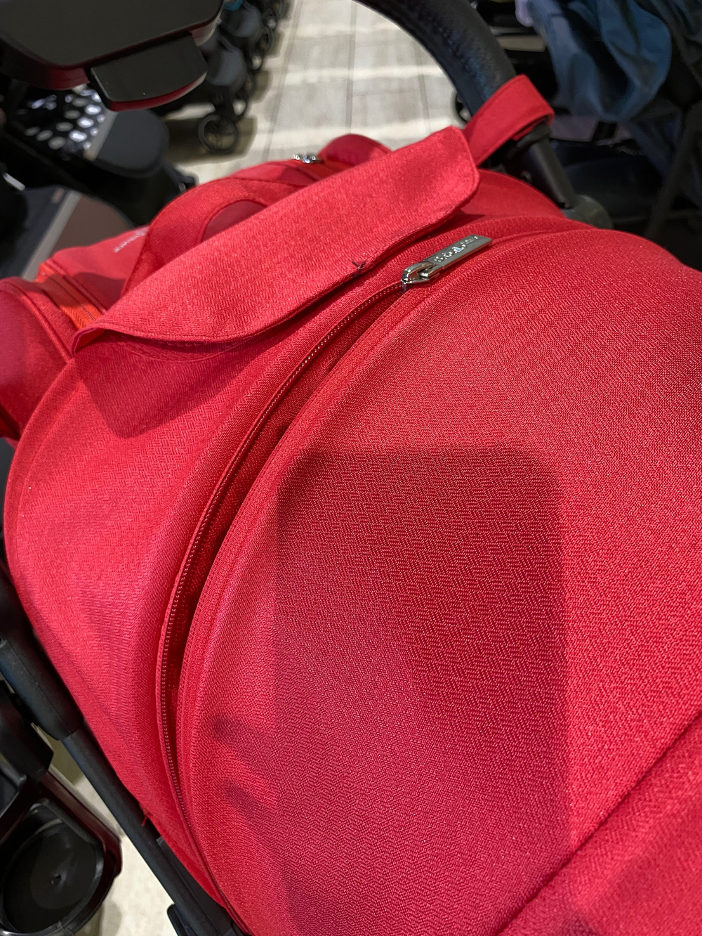 Коляска прогулочная Babalo 2023 Красный черная рама