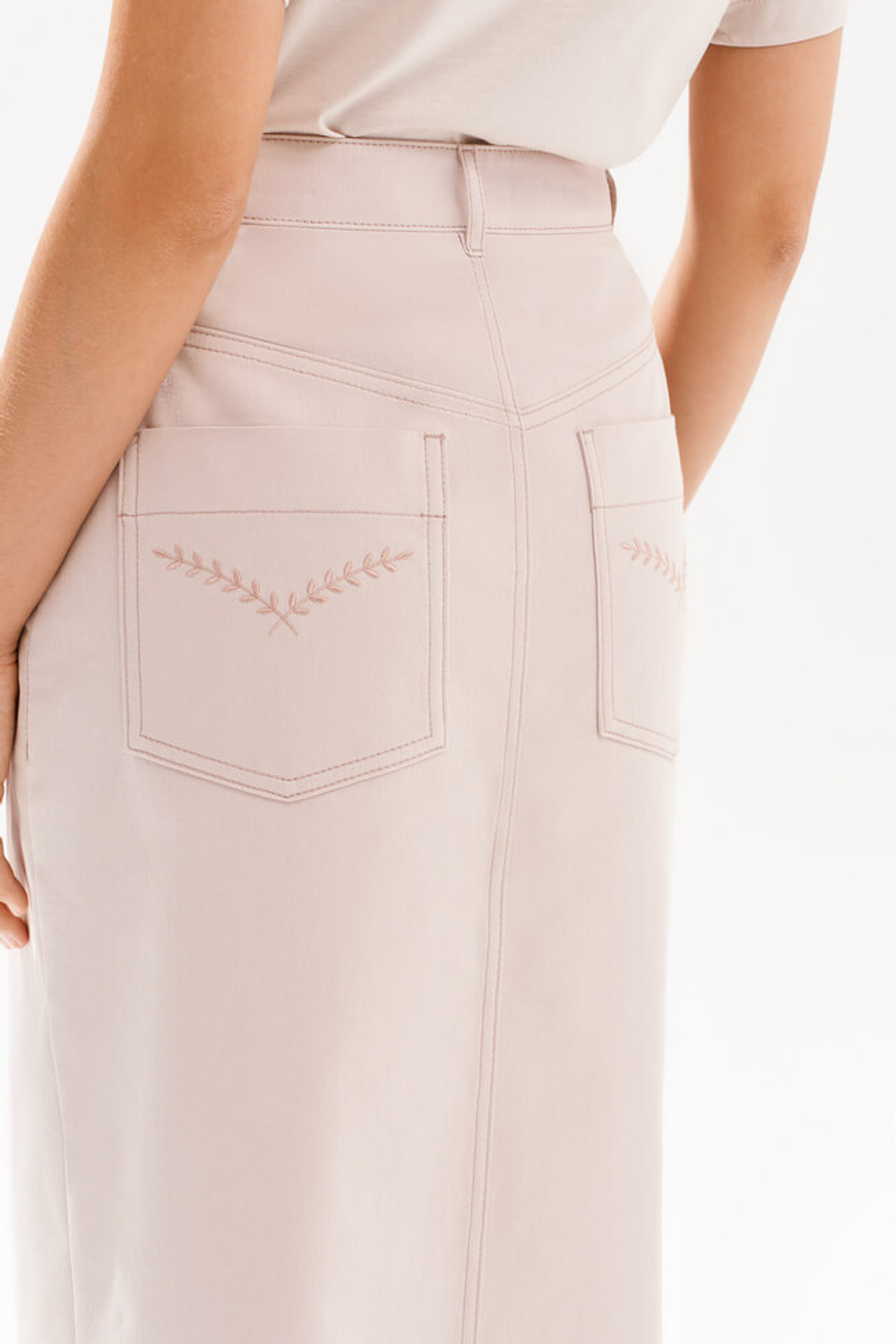 4961 Юбка женская (пудровый)