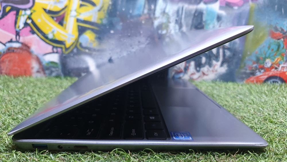 Ноутбук CHUWI Celeron/8Gb