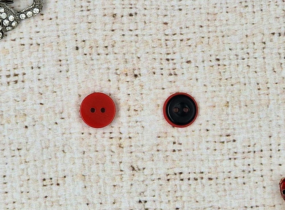 Пуговица костюмная, d 1,2см