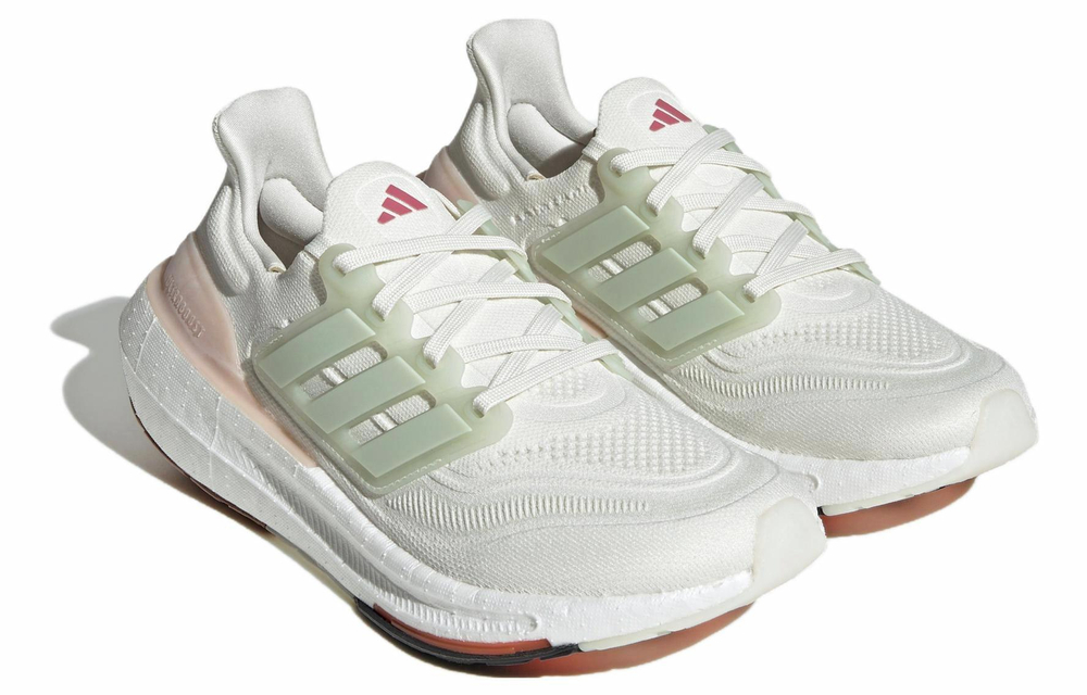 Кроссовки Adidas Ultraboost Light (Женская размерная сетка)