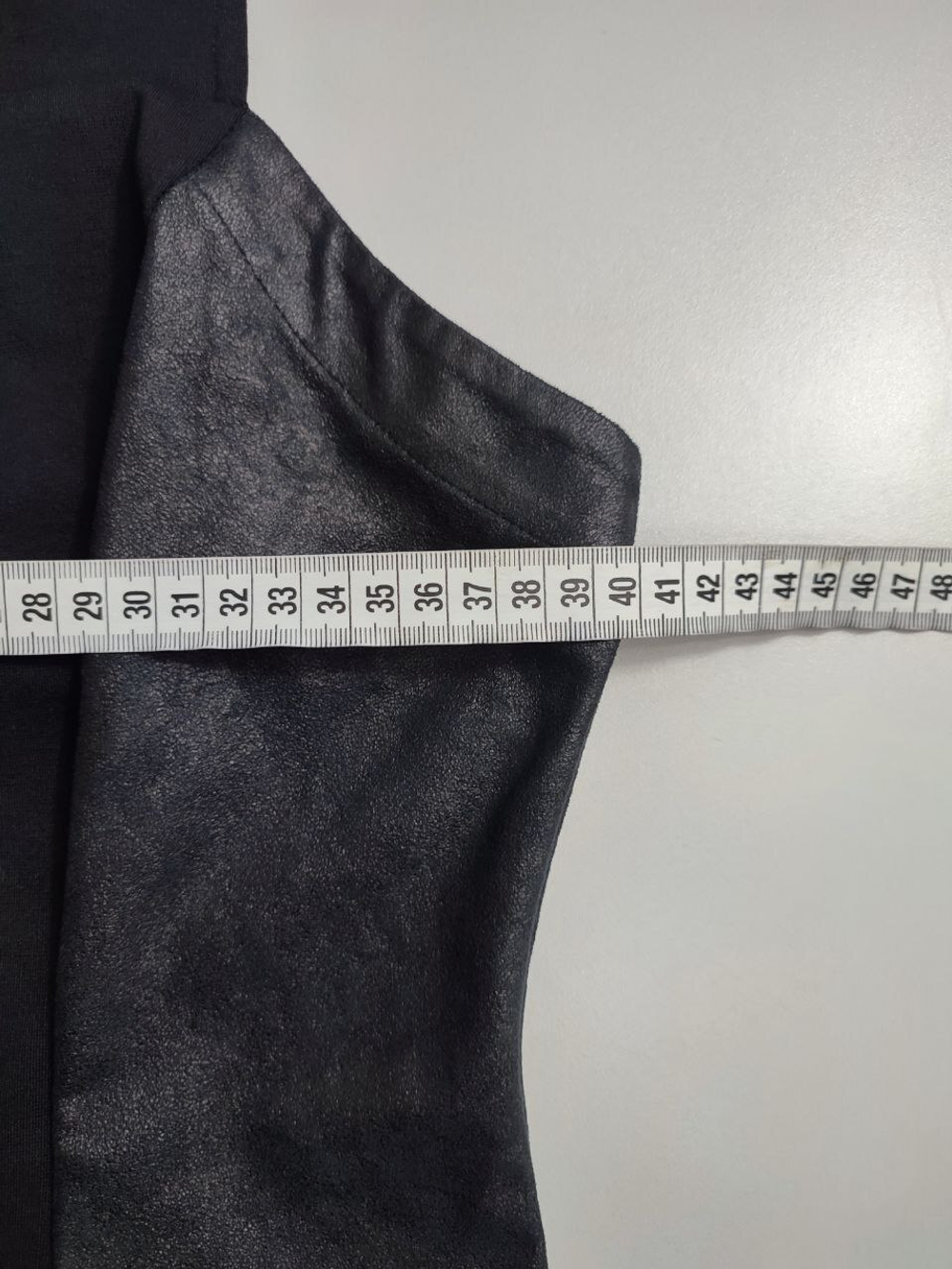 Платье Guess стильное 42 размер