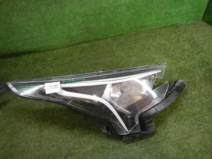 Битая Фара правая Kia Rio 4 (2020-н.в.) галоген