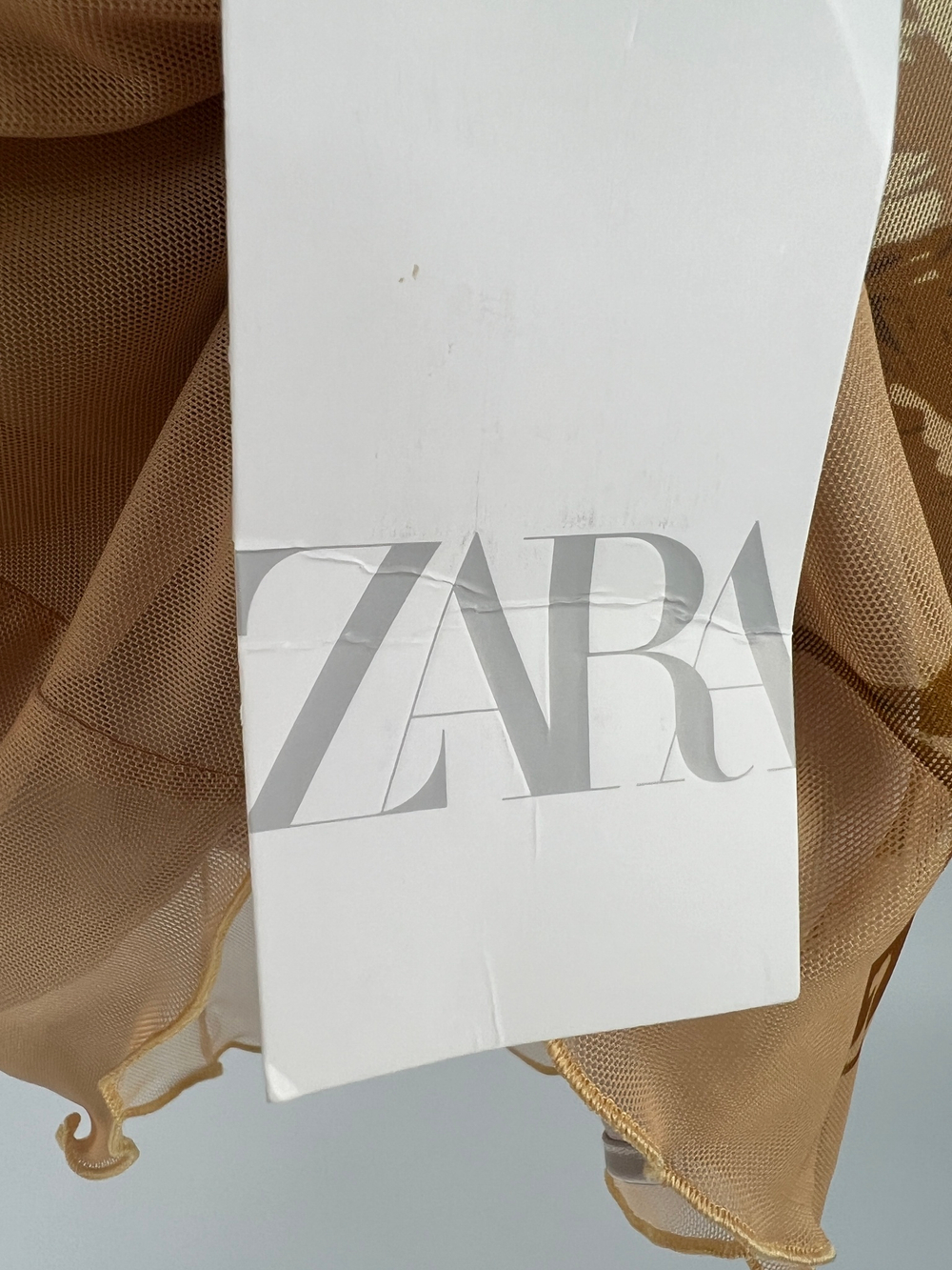 Топ Zara