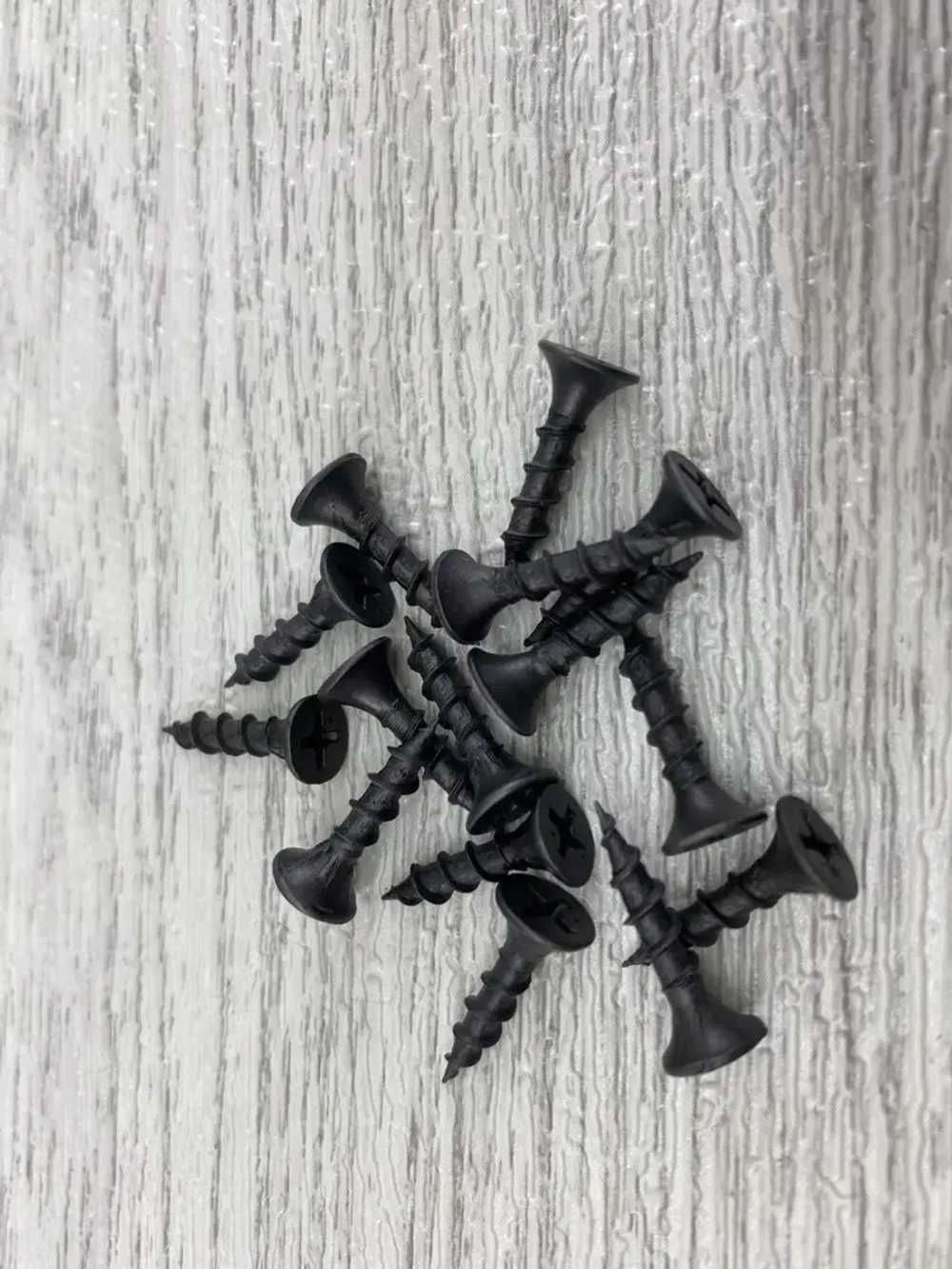 Саморезы мебельные по дереву 16 мм 30 штук