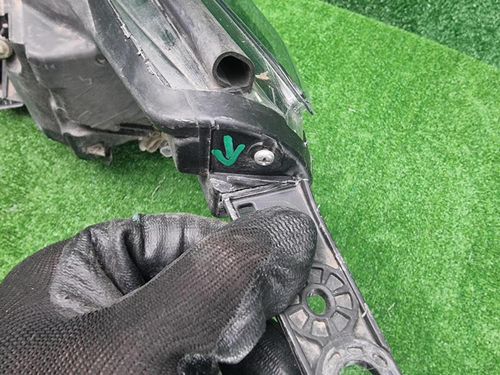 Фара правая Subaru Forester 5 SK (2018-2021) LED